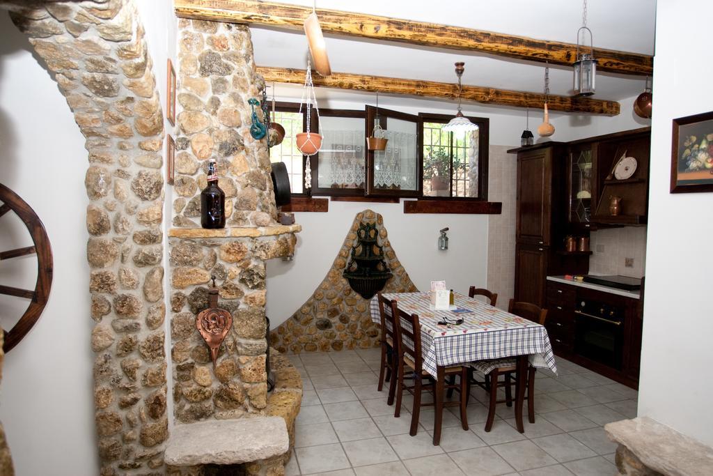 Villa Il Casale Delle Principesse Mattinata Esterno foto