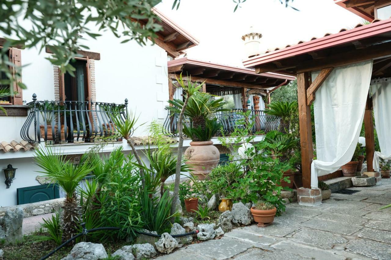 Villa Il Casale Delle Principesse Mattinata Esterno foto